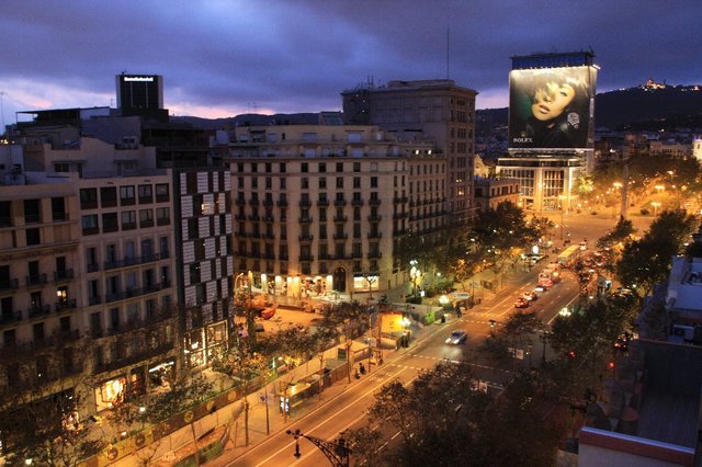 20081123_barcelonatrip_80_casa_mila
